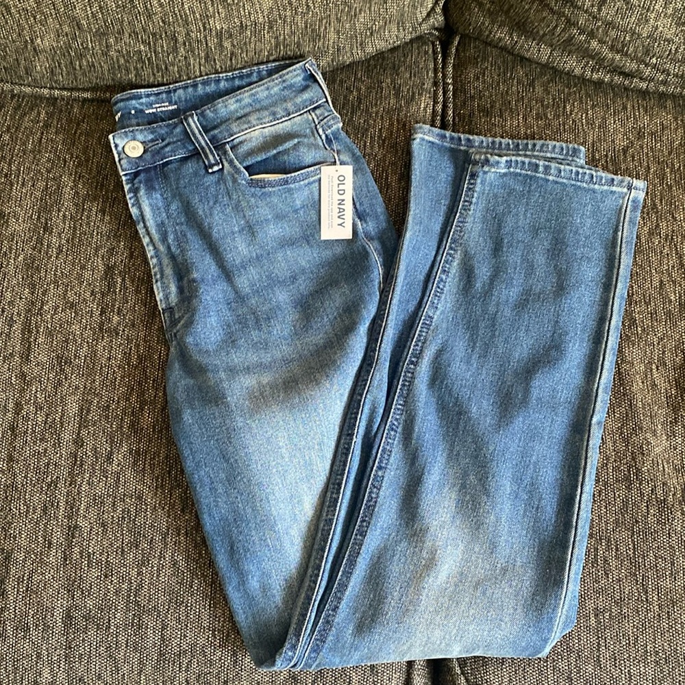 BNWOT Old Navy Wow Straight Jeans